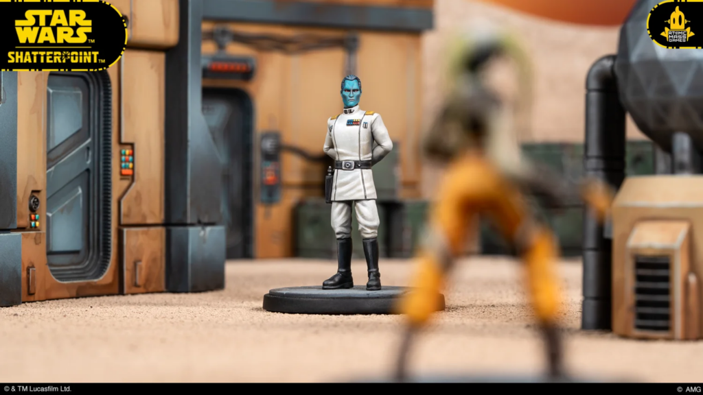Blue-skinned Grand Admiral Thrawn in a white uniform stands on a circular base in a Star Wars diorama.